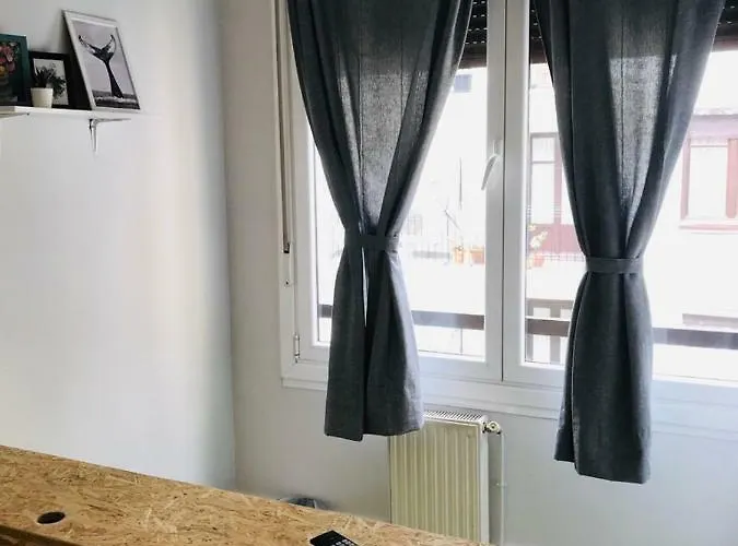 Kasa Usandizaga ホームステイ *